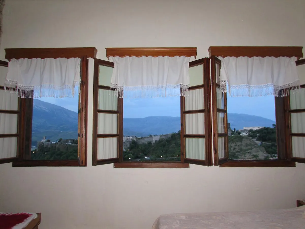 Guest House Salaria Гирокастра