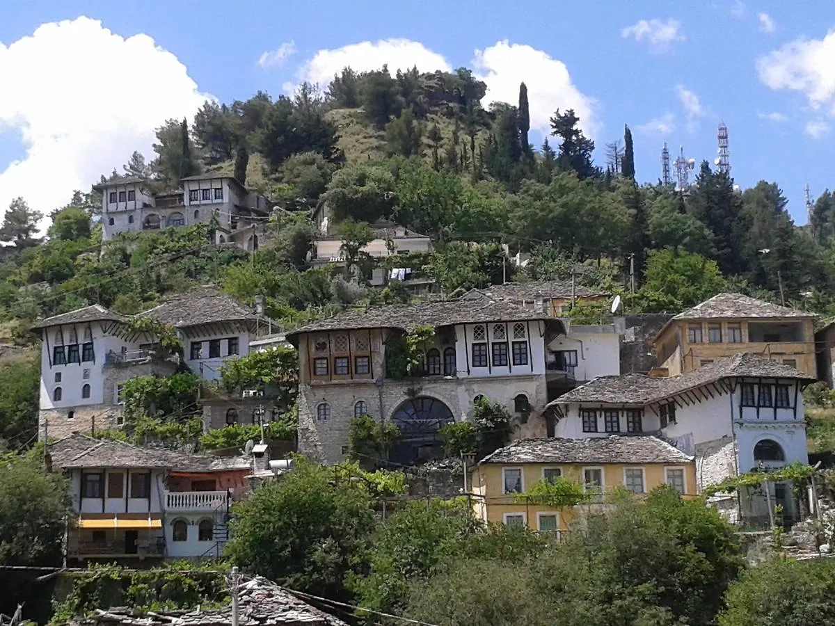 Guest House Salaria Gjirokastër
