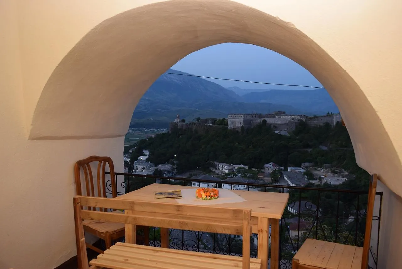 Guest House Salaria Гирокастра