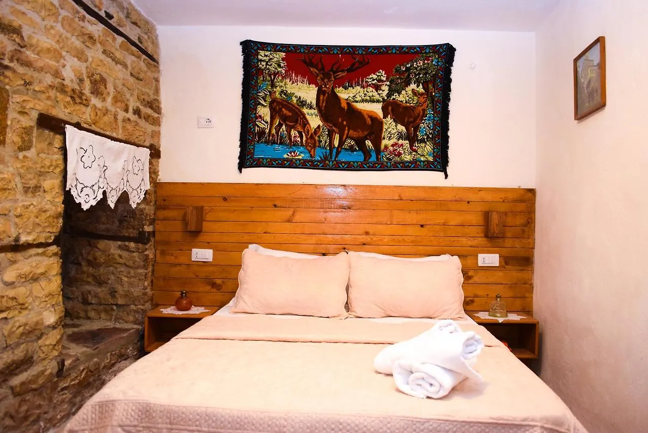 Guest House Salaria Gjirokastër 0*,  Albânia
