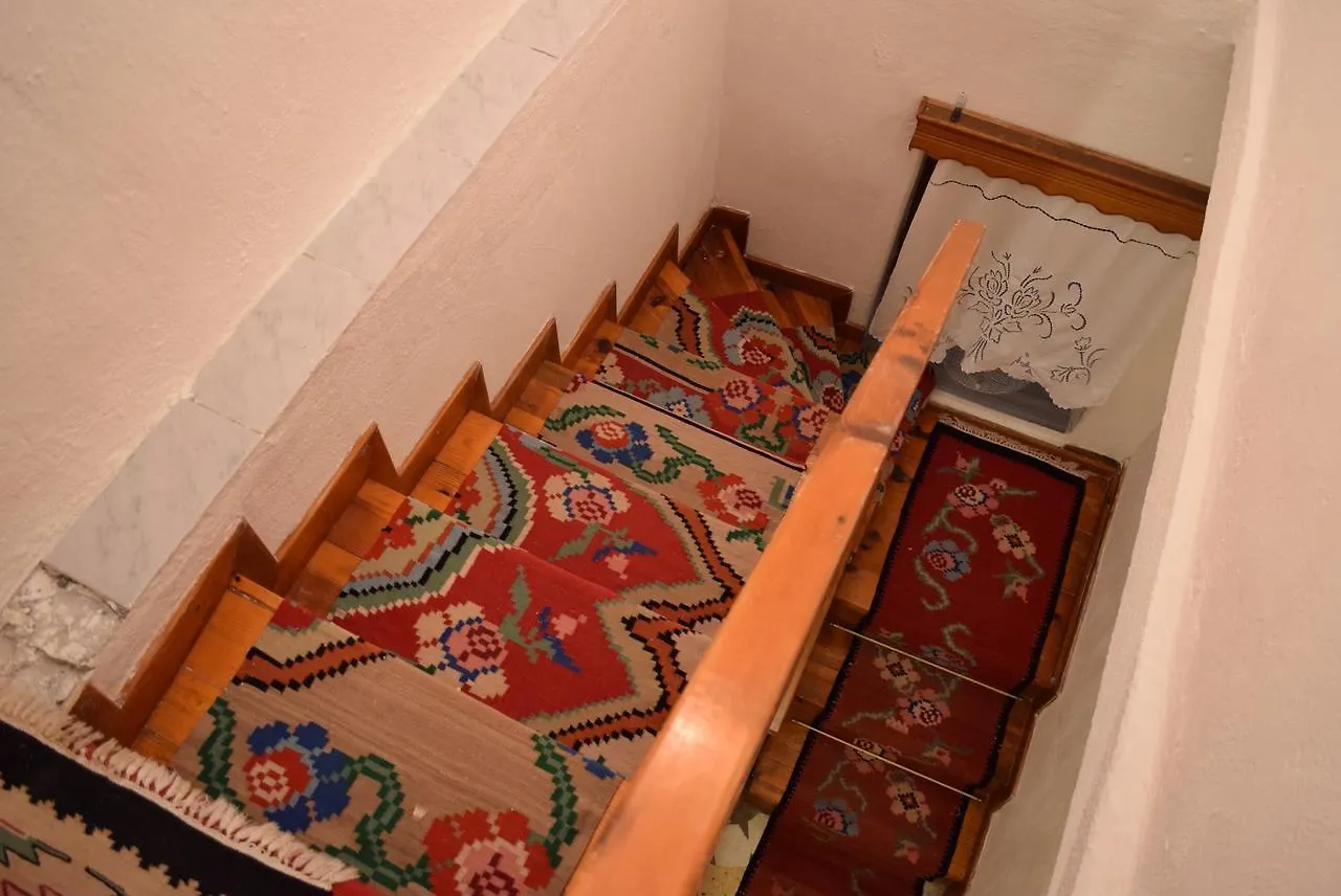 Guest House Salaria Gjirokastër