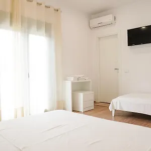 Hotel Mega, Gjirokastër