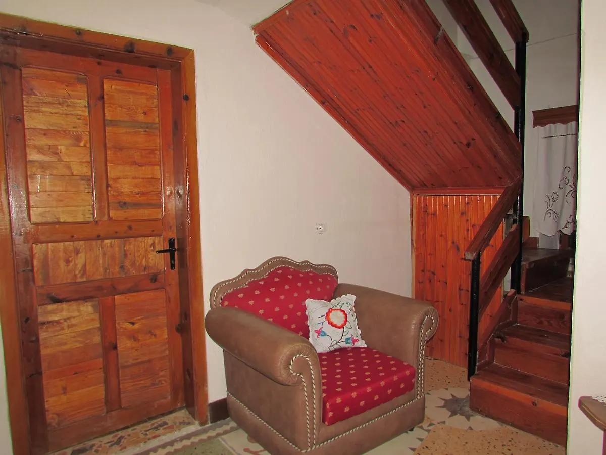 Guest House Salaria Gjirokastër